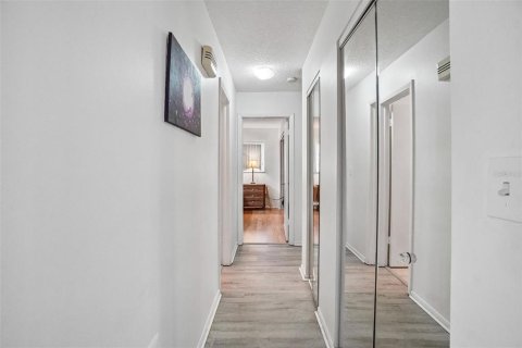 Condominio en venta en Pinellas Park, Florida, 3 dormitorios, 157.93 m2 № 2222250 - foto 18