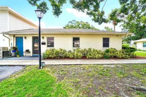 Condominio en Pinellas Park, Florida, 3 dormitorios  № 2222250