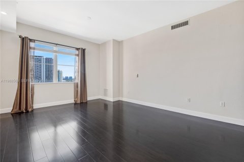 Купить кондоминиум в Холливуд, Флорида 1 спальня, 73.86м2, № 2056986 - фото 14