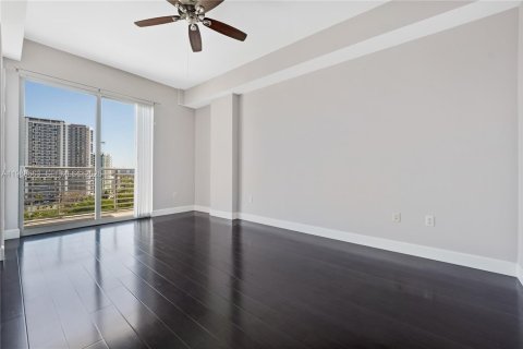 Купить кондоминиум в Холливуд, Флорида 1 спальня, 73.86м2, № 2056986 - фото 13