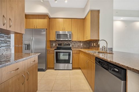 Купить кондоминиум в Холливуд, Флорида 1 спальня, 73.86м2, № 2056986 - фото 17