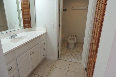 Adosado en alquiler en Doral, Florida, 2 dormitorios, 129.32 m2 № 1930727 - foto 13