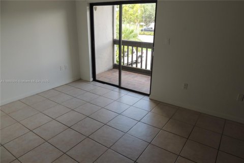Touwnhouse à louer à Doral, Floride: 2 chambres, 129.32 m2 № 1930727 - photo 18