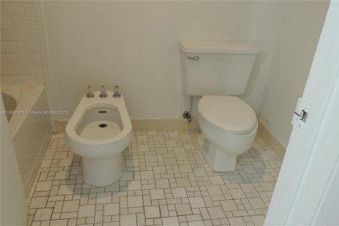 Touwnhouse à louer à Doral, Floride: 2 chambres, 129.32 m2 № 1930727 - photo 14