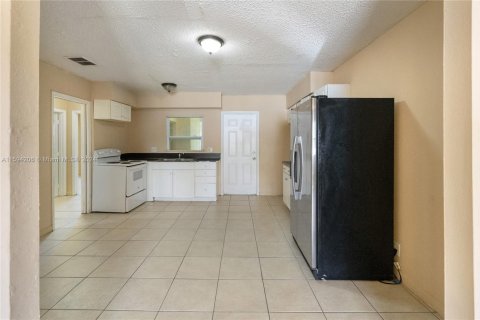 Casa en venta en Fort Lauderdale, Florida, 3 dormitorios, 108.42 m2 № 1747878 - foto 7