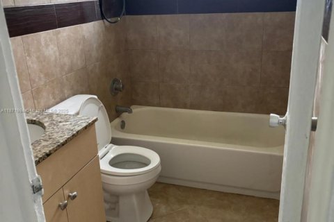 Appartement à louer à Miami, Floride: 1 chambre, 55.74 m2 № 2194801 - photo 5