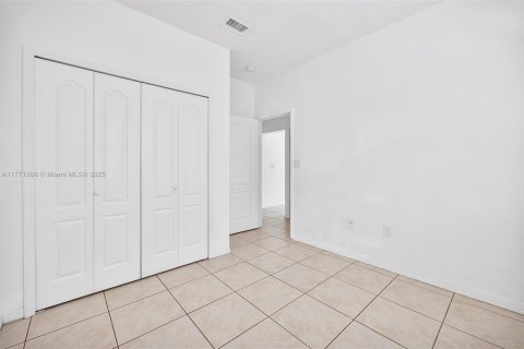 Снять в аренду виллу или дом в Майами, Флорида 5 спален, 220.92м2, № 1957547 - фото 16