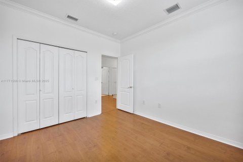 Снять в аренду виллу или дом в Майами, Флорида 5 спален, 220.92м2, № 1957547 - фото 30