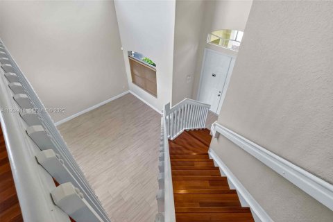 Casa en alquiler en Cutler Bay, Florida, 3 dormitorios, 197.51 m2 № 1992754 - foto 9