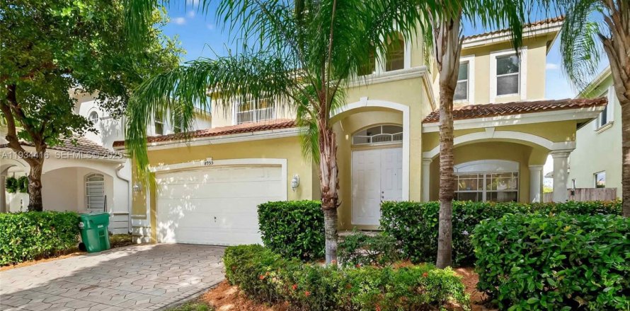 Casa en Cutler Bay, Florida 3 dormitorios, 197.51 m2 № 1992754