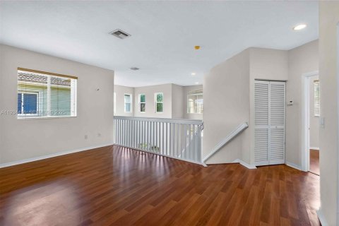 Casa en alquiler en Cutler Bay, Florida, 3 dormitorios, 197.51 m2 № 1992754 - foto 24