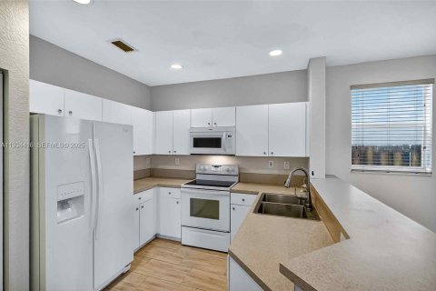 Casa en alquiler en Cutler Bay, Florida, 3 dormitorios, 197.51 m2 № 1992754 - foto 20