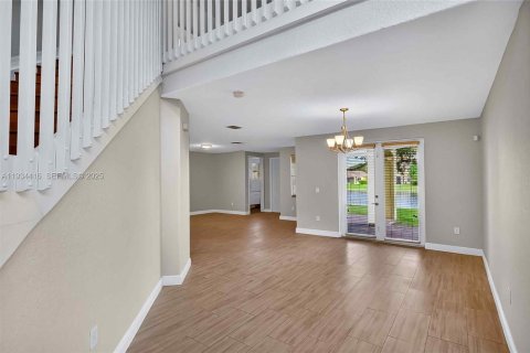 Casa en alquiler en Cutler Bay, Florida, 3 dormitorios, 197.51 m2 № 1992754 - foto 13