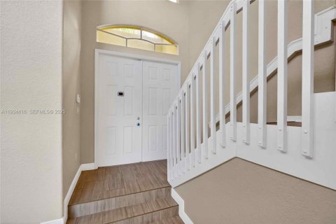 Casa en alquiler en Cutler Bay, Florida, 3 dormitorios, 197.51 m2 № 1992754 - foto 5