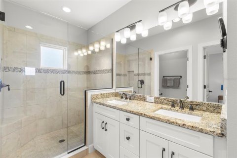 Townhouse in Saint Petersburg, Florida 3 bedrooms, 178.37 sq.m. № 1866784 - photo 26
