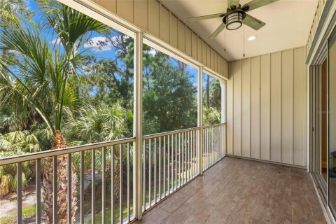 Townhouse in Saint Petersburg, Florida 3 bedrooms, 178.37 sq.m. № 1866784 - photo 12