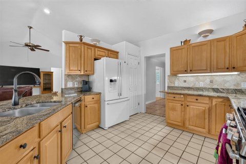Villa ou maison à vendre à Eustis, Floride: 3 chambres, 217.76 m2 № 2415573 - photo 25
