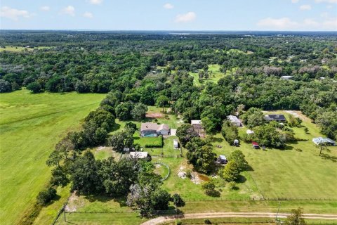 Villa ou maison à vendre à Eustis, Floride: 3 chambres, 217.76 m2 № 2415573 - photo 8