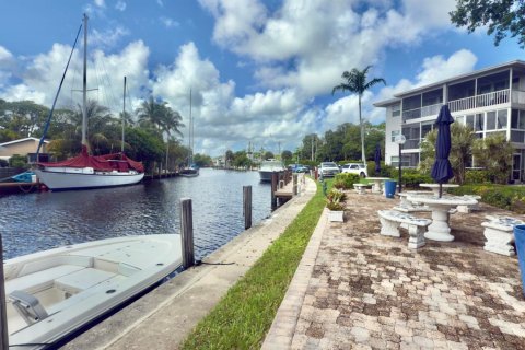 Condo in Fort Lauderdale, Florida, 1 bedroom № 2177353 - photo 4