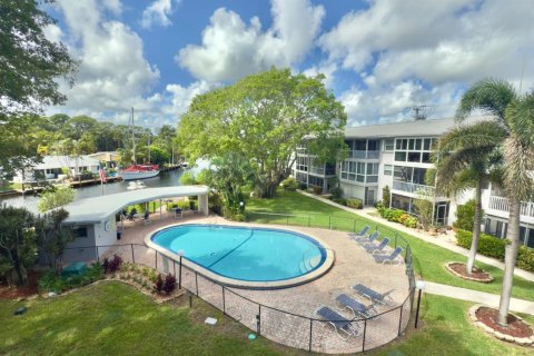 Condo in Fort Lauderdale, Florida, 1 bedroom № 2177353 - photo 17