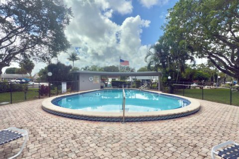 Condo in Fort Lauderdale, Florida, 1 bedroom № 2177353 - photo 5