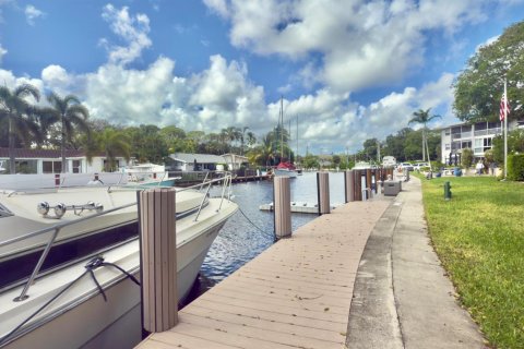 Condo in Fort Lauderdale, Florida, 1 bedroom № 2177353 - photo 6