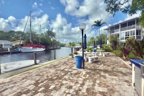 Condo in Fort Lauderdale, Florida, 1 bedroom № 2177353 - photo 3