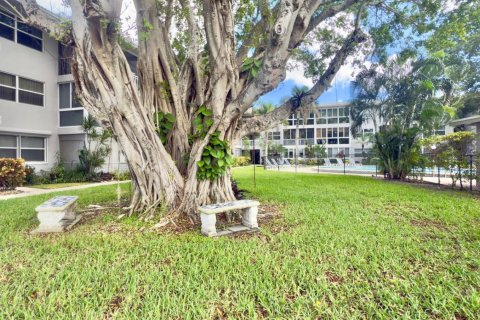 Condo in Fort Lauderdale, Florida, 1 bedroom № 2177353 - photo 2