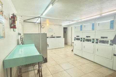 Condo in Fort Lauderdale, Florida, 1 bedroom № 2177353 - photo 9