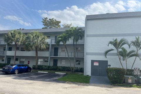 Condo in Fort Lauderdale, Florida, 1 bedroom  № 1065528 - photo 1