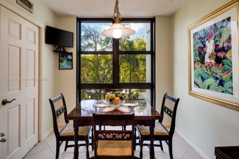 Condo in Key Biscayne, Florida, 3 bedrooms  № 1736137 - photo 8