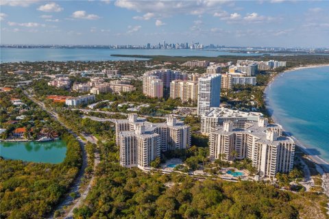 Condo in Key Biscayne, Florida, 3 bedrooms  № 1736137 - photo 27