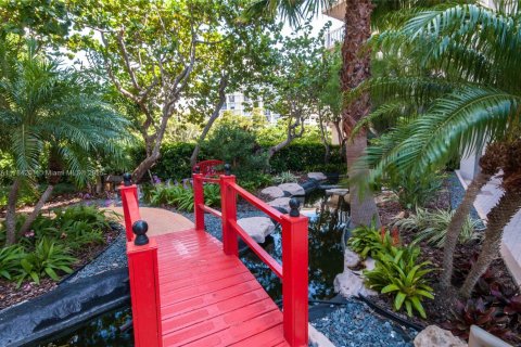 Condo in Key Biscayne, Florida, 3 bedrooms  № 1736137 - photo 21
