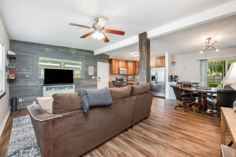 House in Belle Isle, Florida 2 bedrooms, 89.19 sq.m. № 1834665 - photo 7