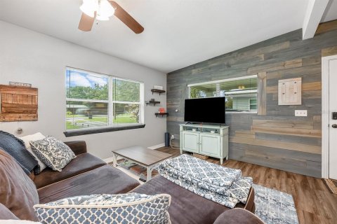 House in Belle Isle, Florida 2 bedrooms, 89.19 sq.m. № 1834665 - photo 9