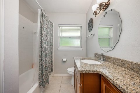 House in Belle Isle, Florida 2 bedrooms, 89.19 sq.m. № 1834665 - photo 21