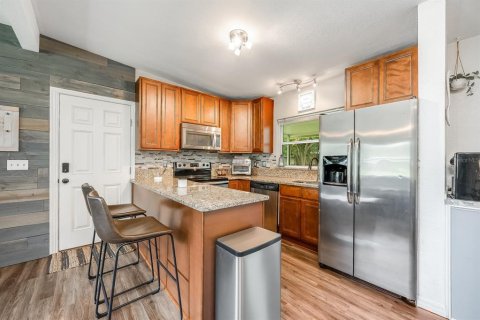 House in Belle Isle, Florida 2 bedrooms, 89.19 sq.m. № 1834665 - photo 13