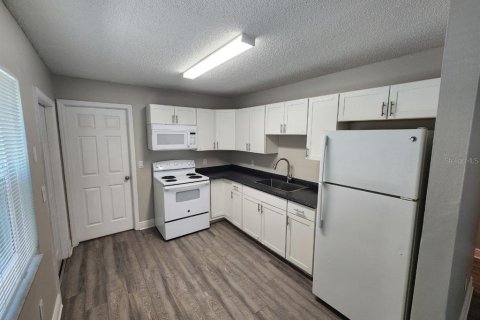 Apartment in Bradenton, Florida 3 bedrooms, 94.57 sq.m. № 2157644 - photo 6