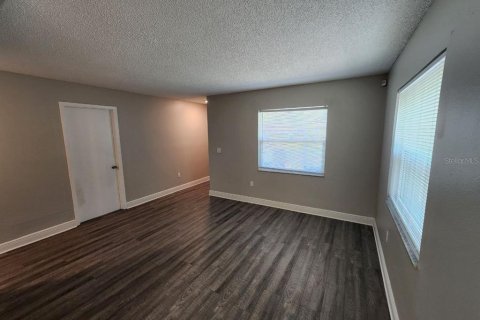 Apartment in Bradenton, Florida 3 bedrooms, 94.57 sq.m. № 2157644 - photo 9