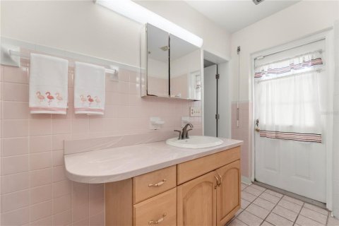 Villa ou maison à vendre à Saint Petersburg, Floride: 4 chambres, 211.82 m2 № 2147559 - photo 13