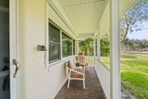 Villa ou maison à vendre à Saint Petersburg, Floride: 4 chambres, 211.82 m2 № 2147559 - photo 3