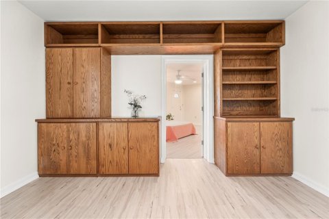 Villa ou maison à vendre à Saint Petersburg, Floride: 4 chambres, 211.82 m2 № 2147559 - photo 28