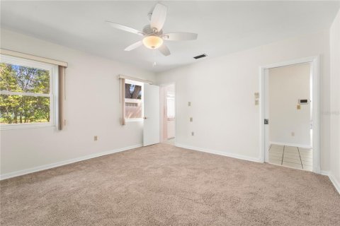 Villa ou maison à vendre à Saint Petersburg, Floride: 4 chambres, 211.82 m2 № 2147559 - photo 15