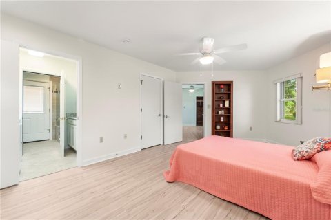 Villa ou maison à vendre à Saint Petersburg, Floride: 4 chambres, 211.82 m2 № 2147559 - photo 21