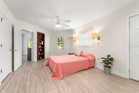 Villa ou maison à vendre à Saint Petersburg, Floride: 4 chambres, 211.82 m2 № 2147559 - photo 20
