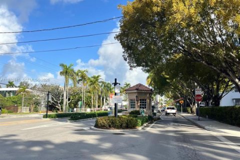 Condominio en venta en North Miami Beach, Florida, 1 dormitorio, 60.67 m2 № 2044418 - foto 17