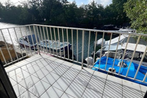 Condominio en venta en North Miami Beach, Florida, 1 dormitorio, 60.67 m2 № 2044418 - foto 11