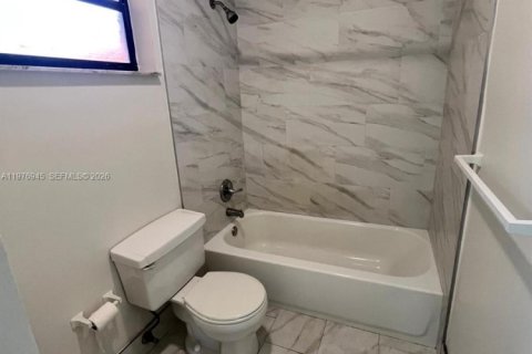 Condominio en venta en North Miami Beach, Florida, 1 dormitorio, 60.67 m2 № 2044418 - foto 8