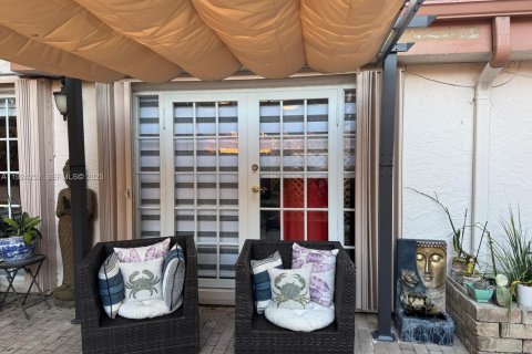 Casa en venta en Plantation, Florida, 3 dormitorios, 203.08 m2 № 1982451 - foto 6