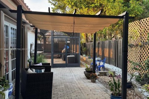 Casa en venta en Plantation, Florida, 3 dormitorios, 203.08 m2 № 1982451 - foto 8